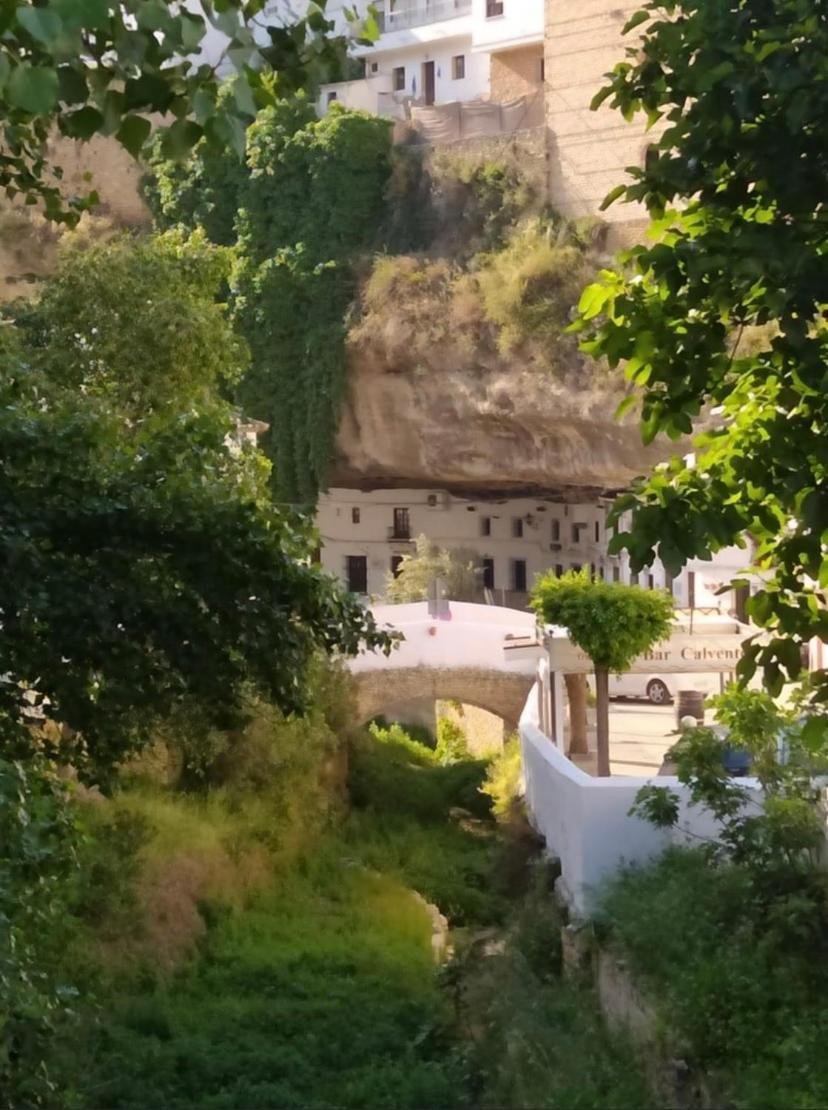 Casa Cueva Un Rincón en la Roca Setenil De Las Bodegas Exterior foto