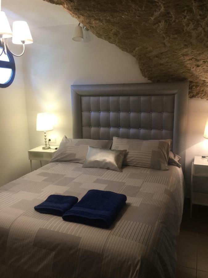 Casa Cueva Un Rincón en la Roca Setenil De Las Bodegas Exterior foto