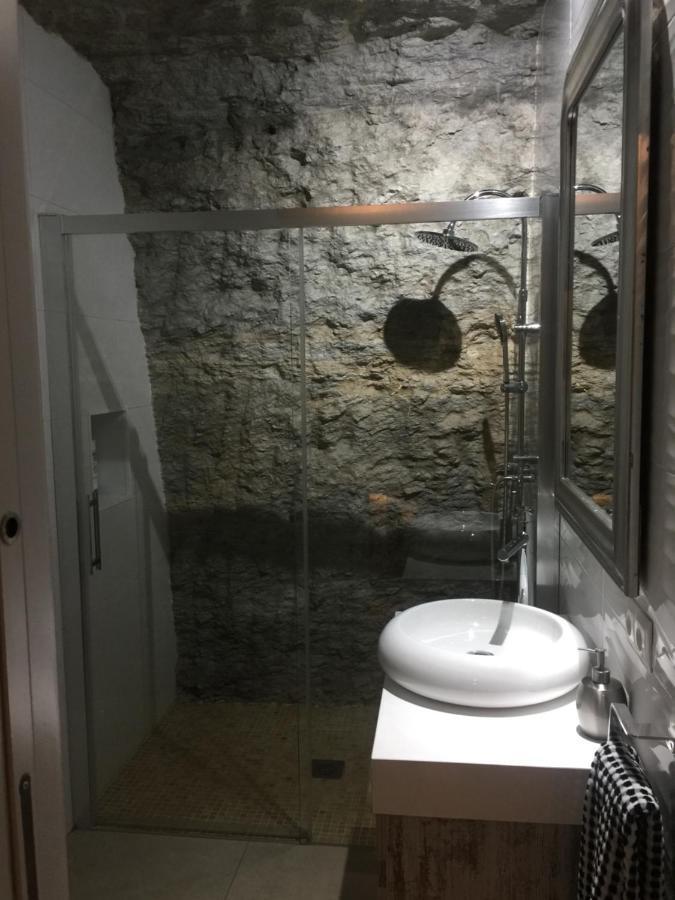 Casa Cueva Un Rincón en la Roca Setenil De Las Bodegas Exterior foto